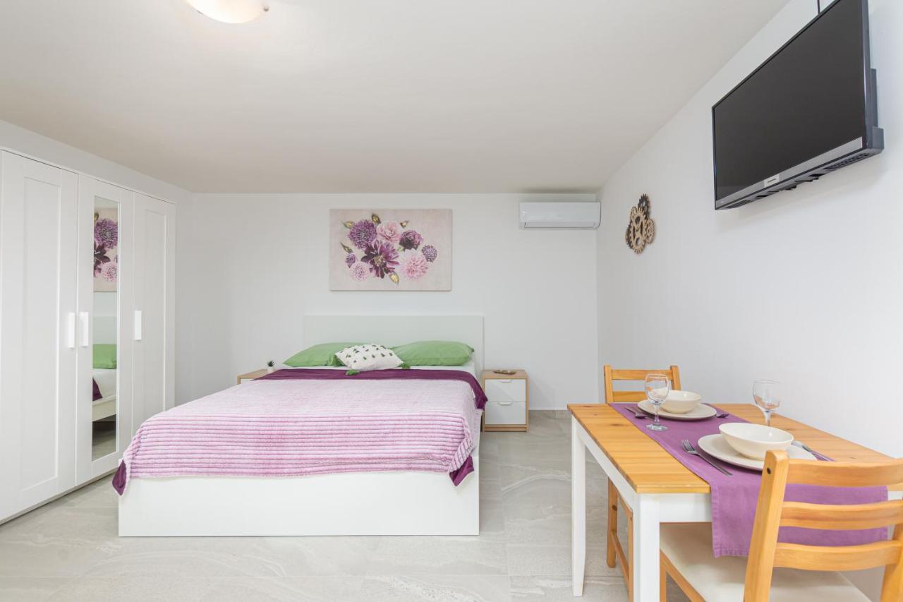 Studio Apartment Mali Medulin Eksteriør bilde